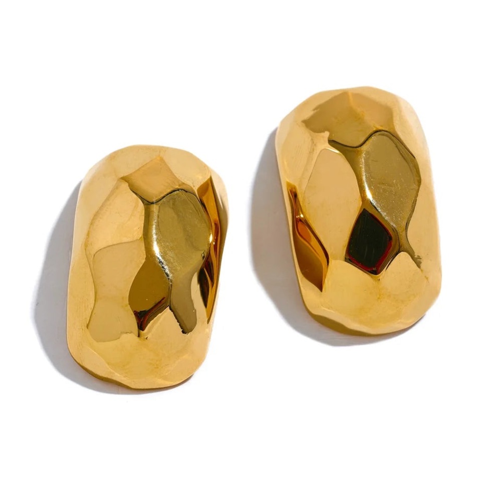 Elegant Gold Earrings